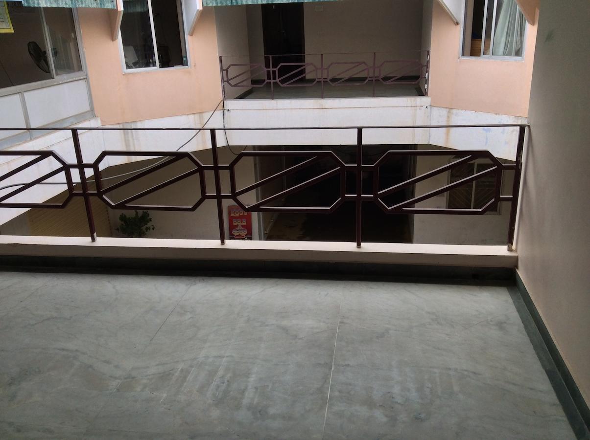 Sakthi Lodge Dharapuram Habitación foto